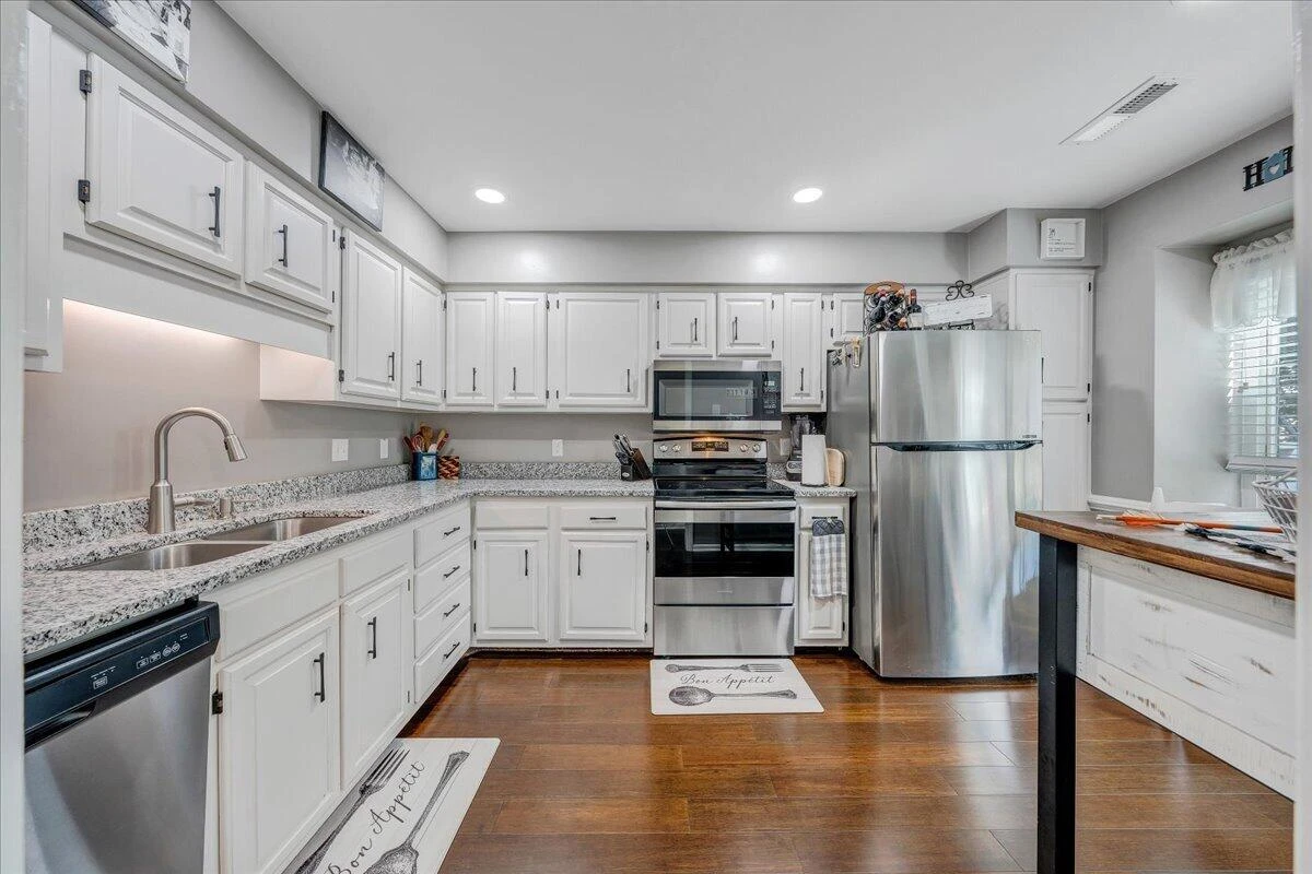 2418 Post Oak RD - Photo 11