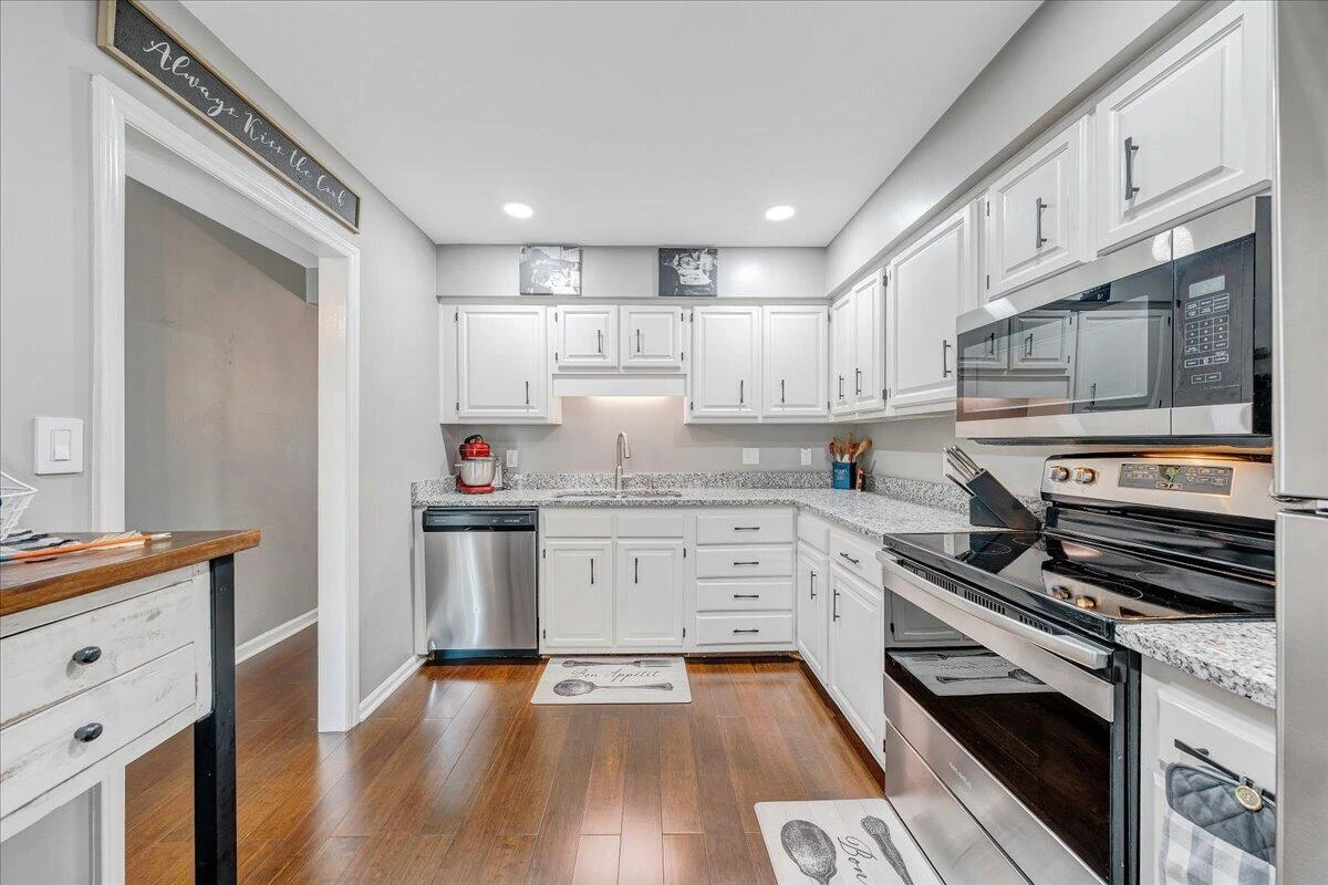 2418 Post Oak RD - Photo 13