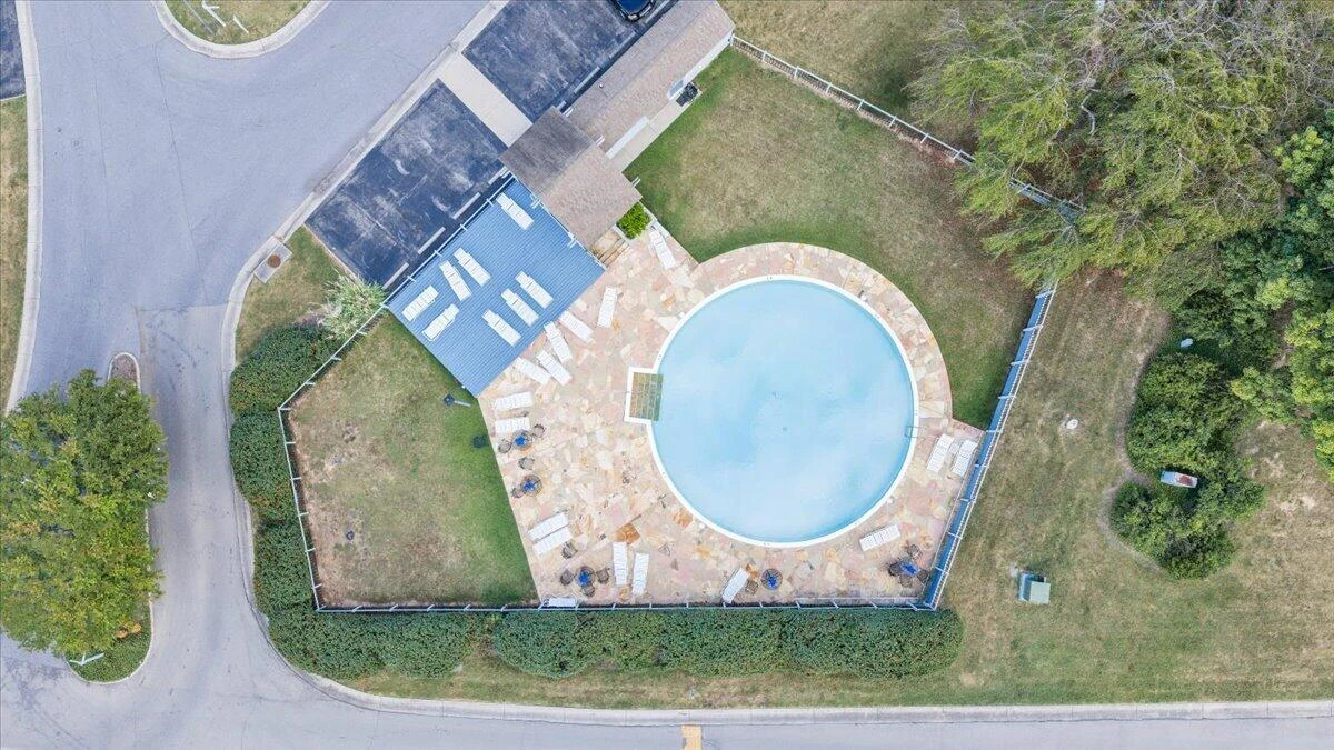 2418 Post Oak RD - Photo 35