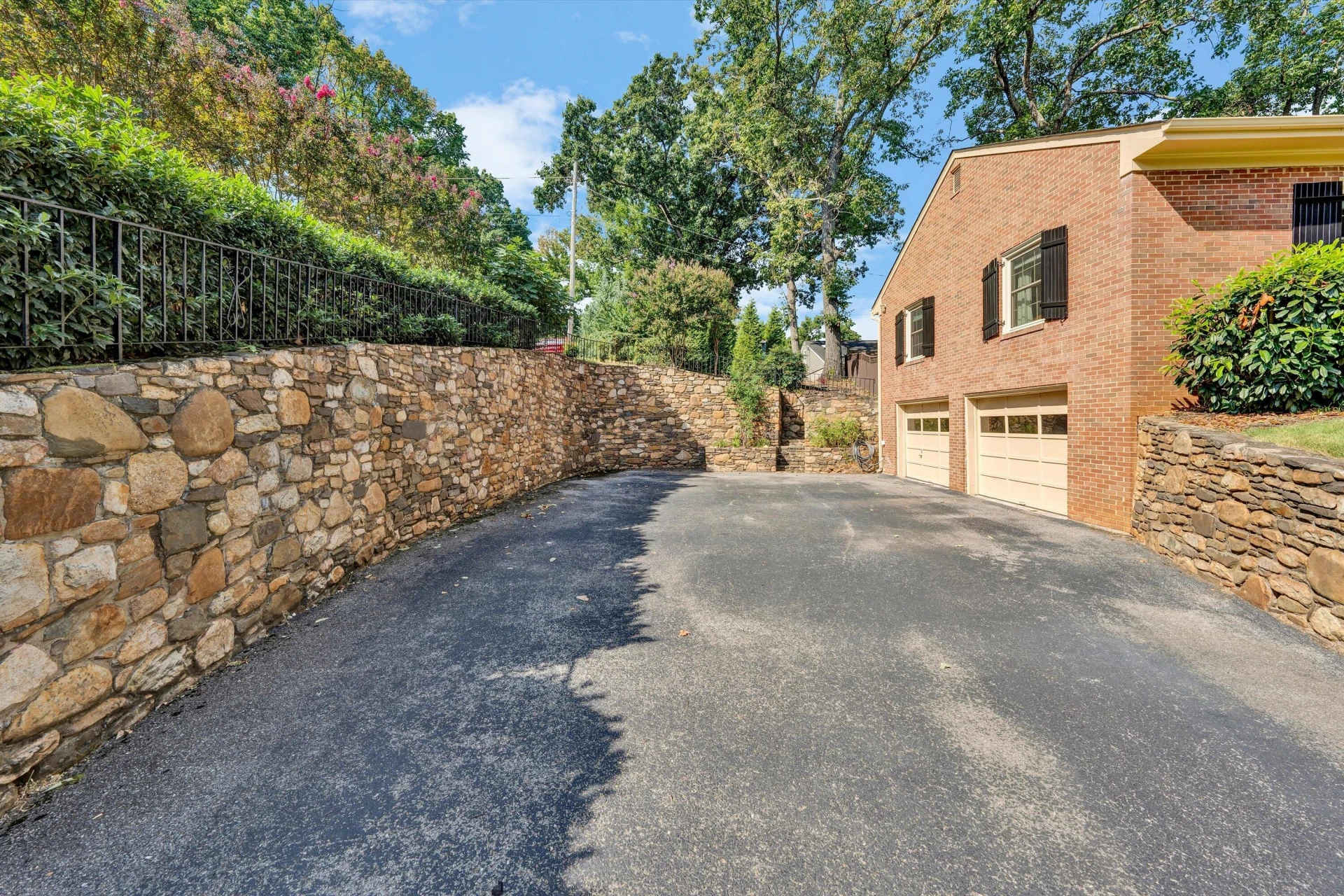 202 Park Crest RD SW - Photo 5