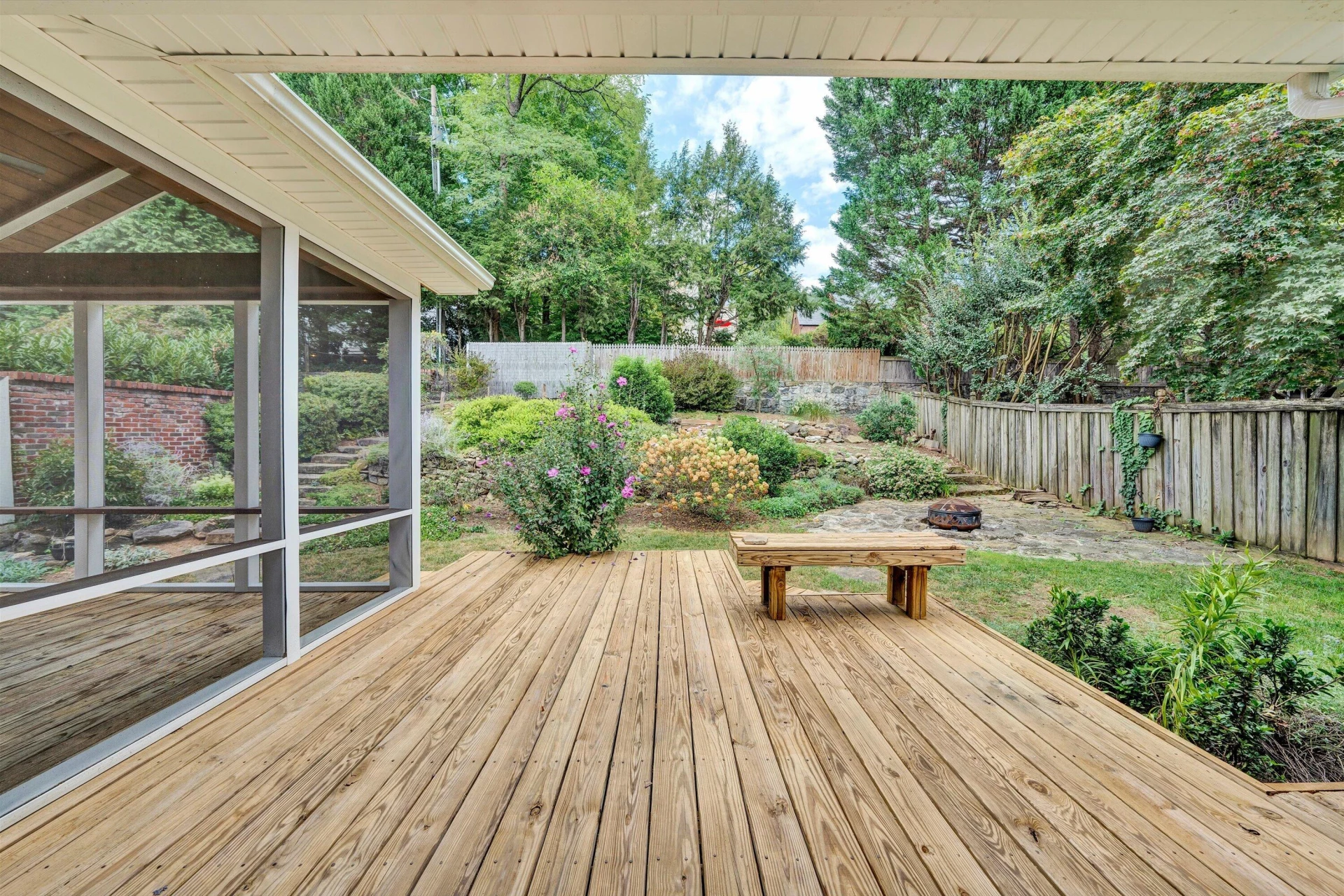2424 Stanley AVE SE - Photo 20
