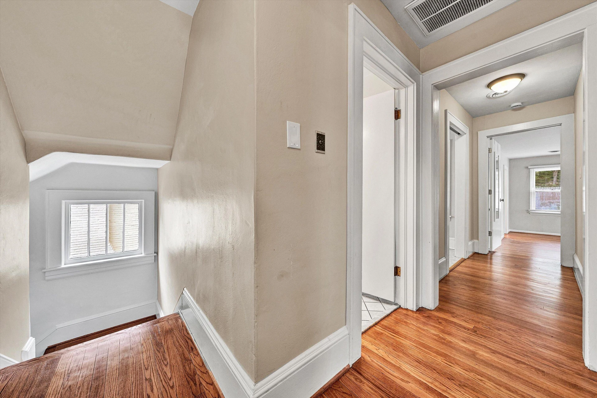 2424 Stanley AVE SE - Photo 30