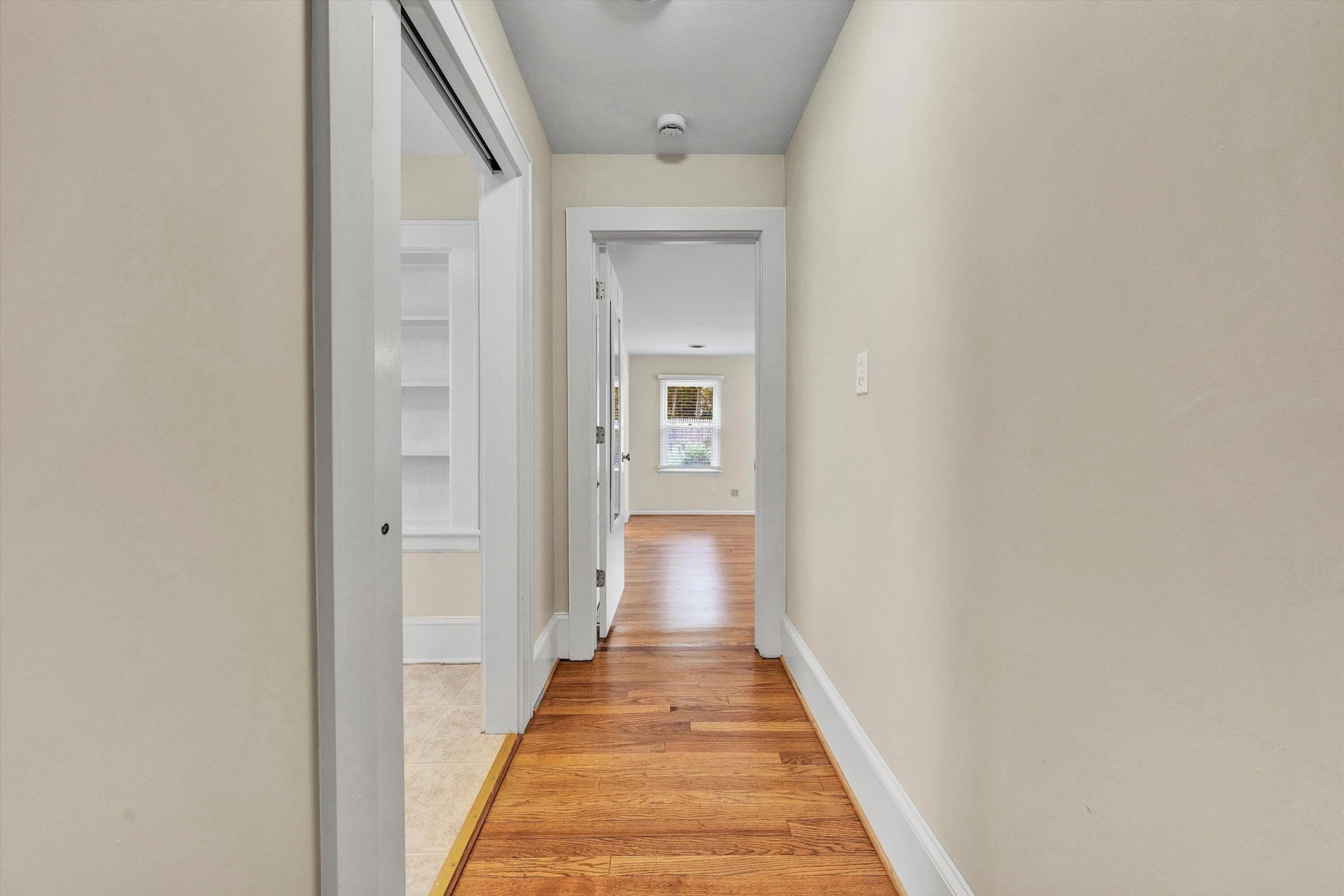 2424 Stanley AVE SE - Photo 34