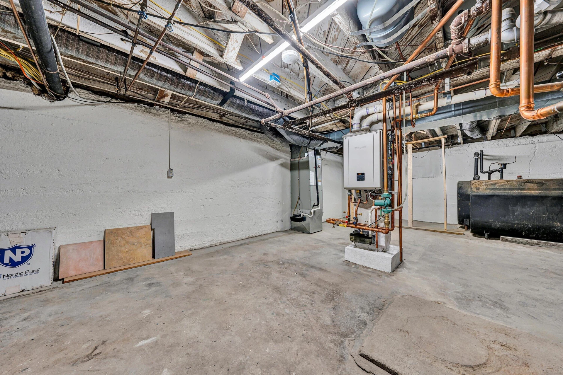 2424 Stanley AVE SE - Photo 44