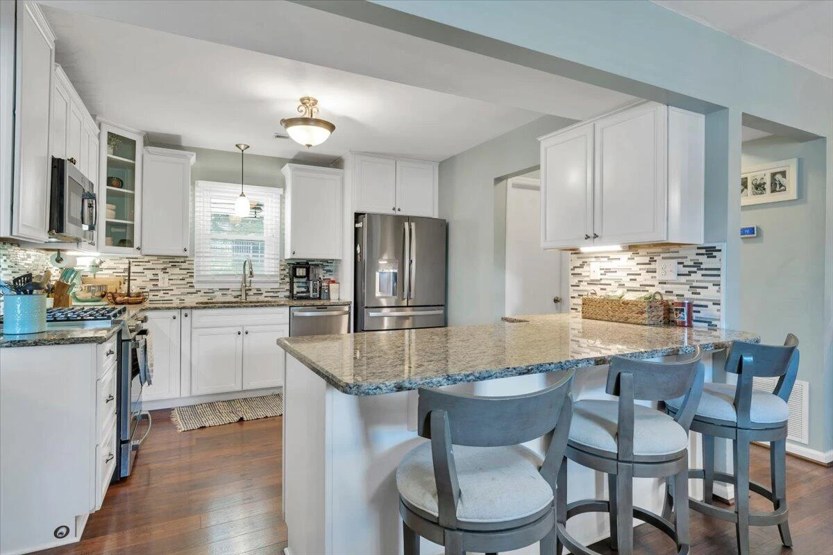 343 Cambridge DR - Photo 12