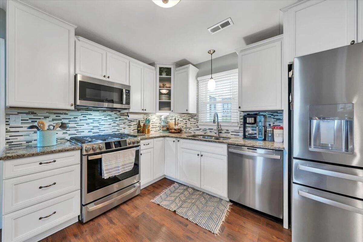 343 Cambridge DR - Photo 13