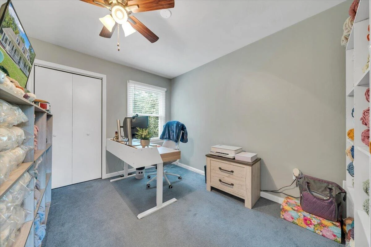 343 Cambridge DR - Photo 33