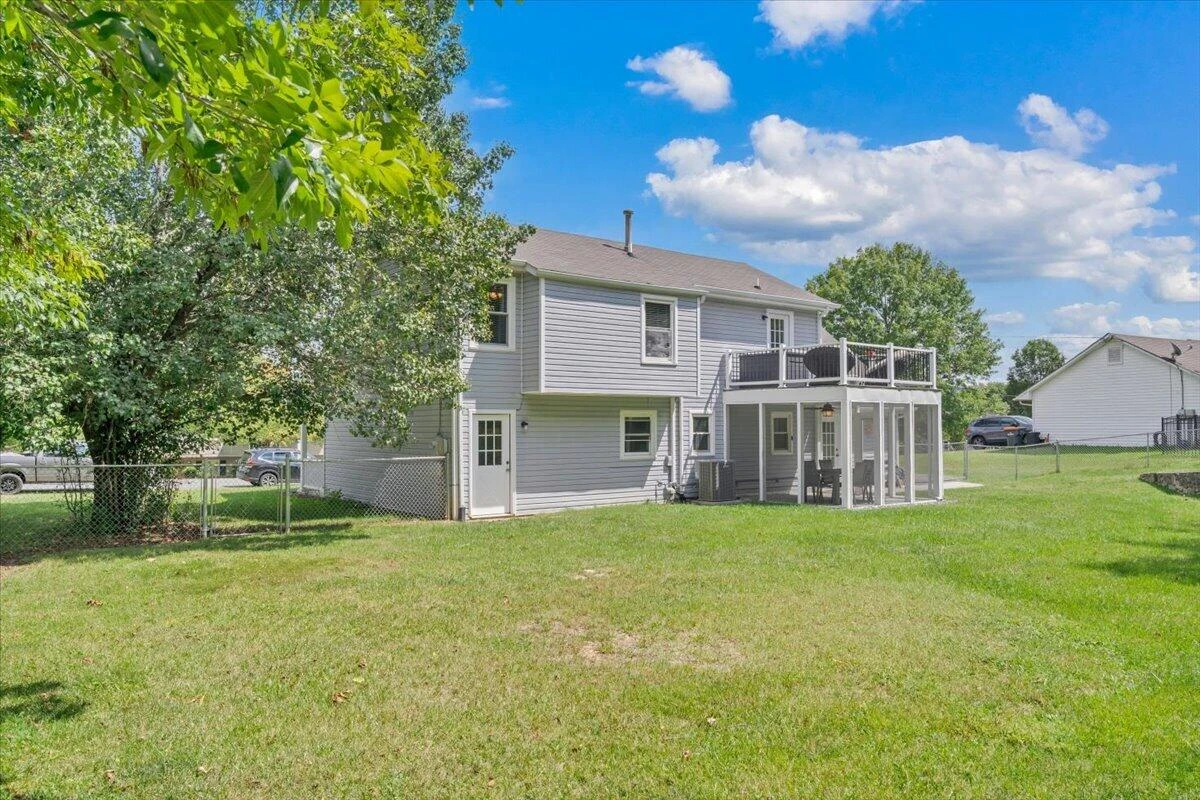 343 Cambridge DR - Photo 35