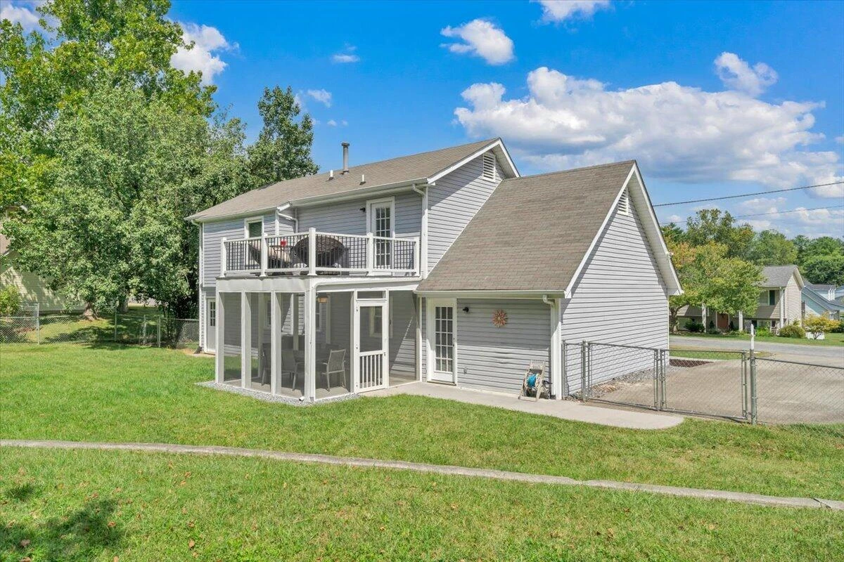 343 Cambridge DR - Photo 38