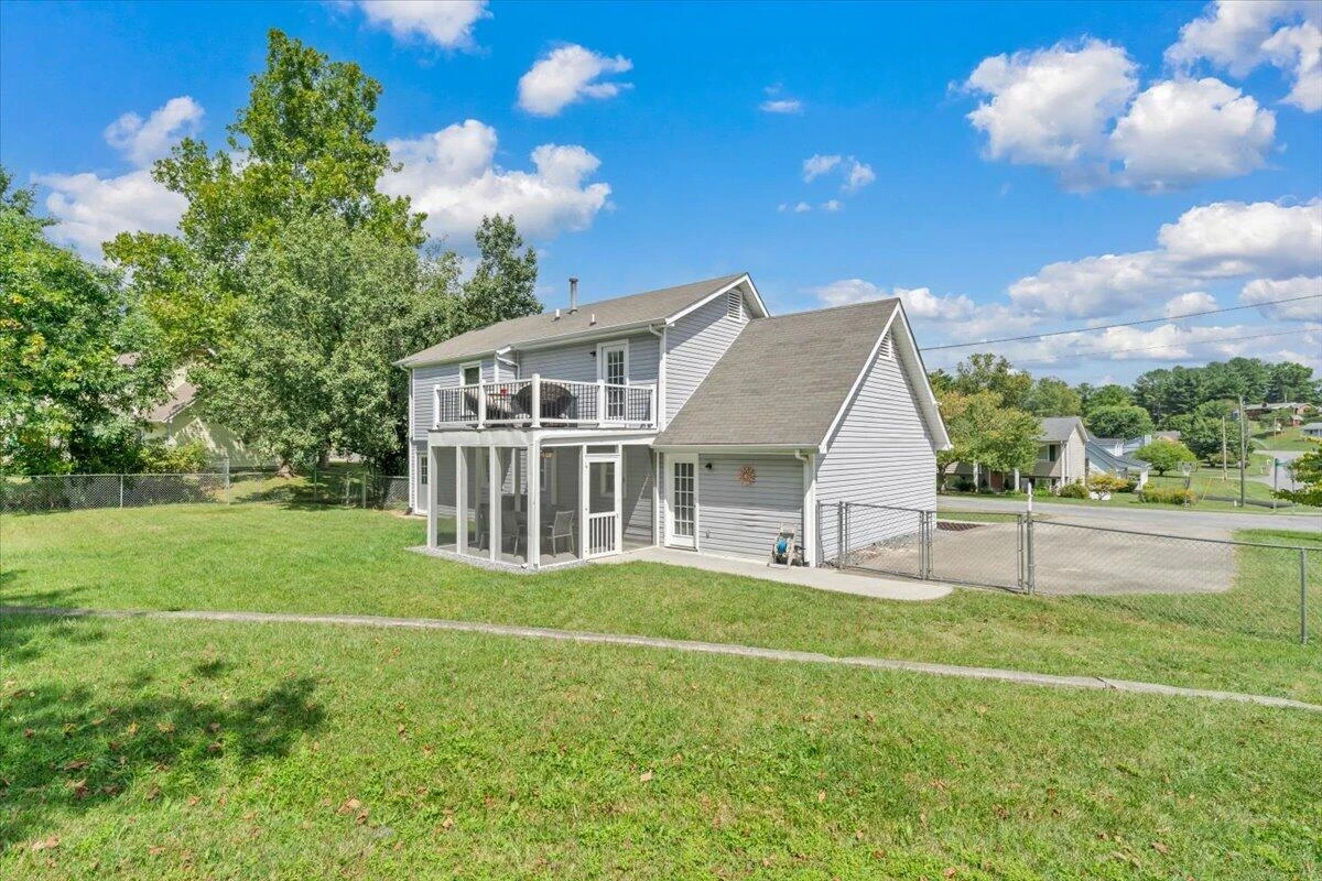 343 Cambridge DR - Photo 39