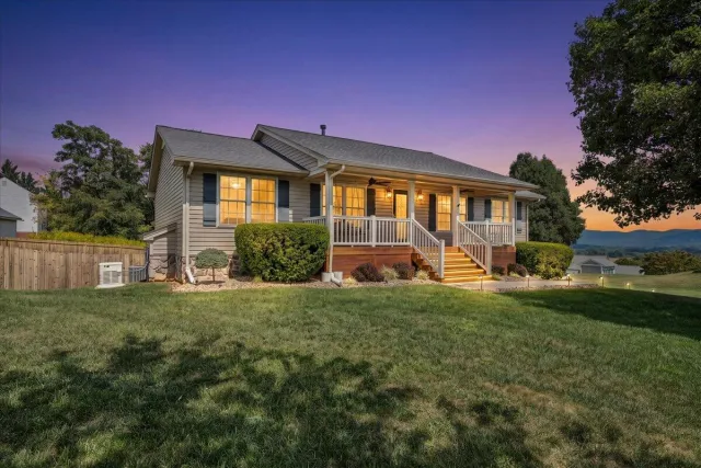 5822 Fieldview DR