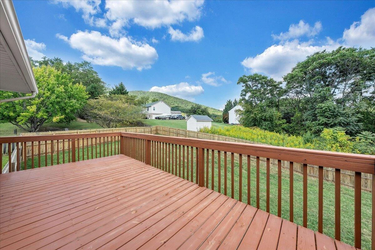 5822 Fieldview DR - Photo 37