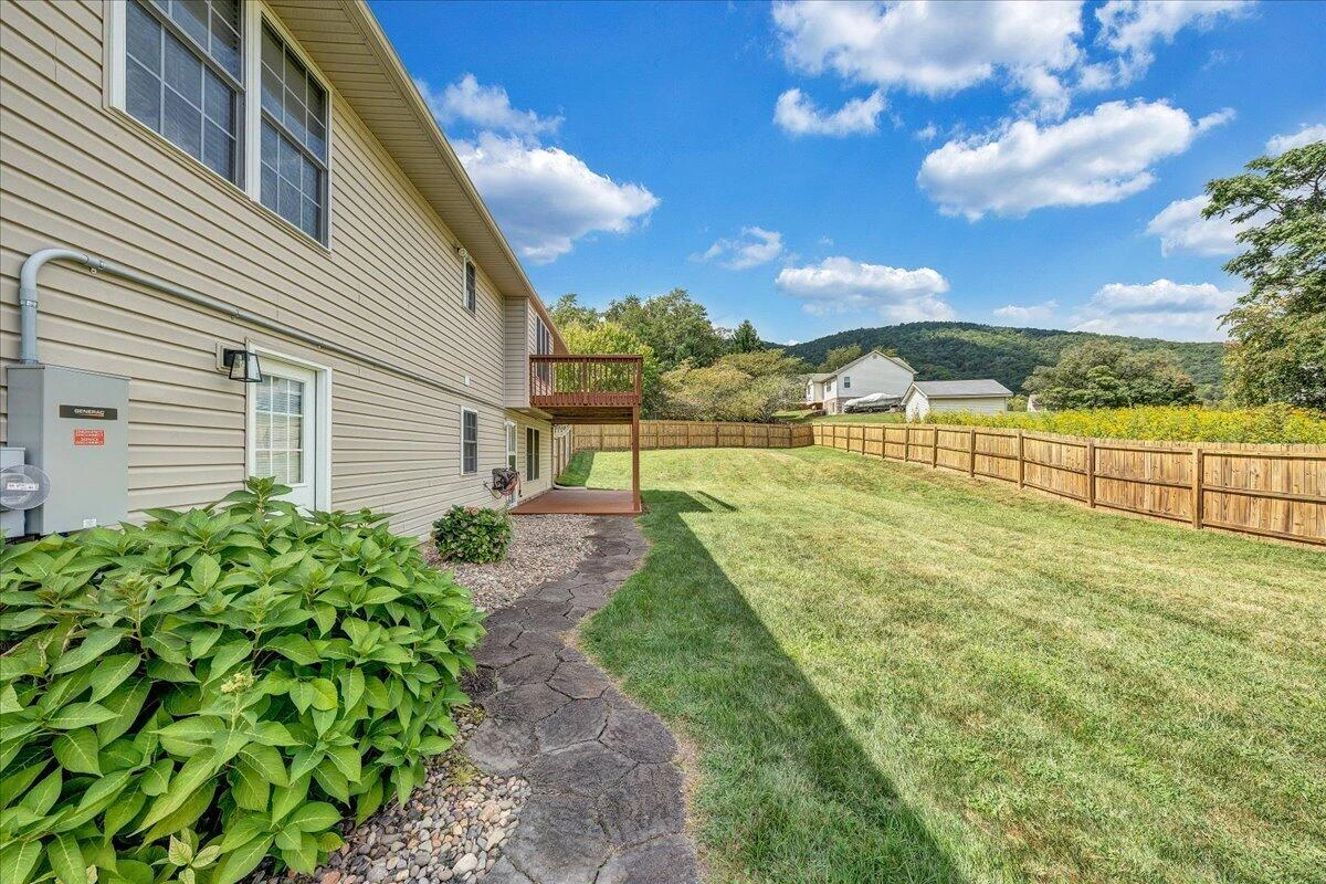 5822 Fieldview DR - Photo 41