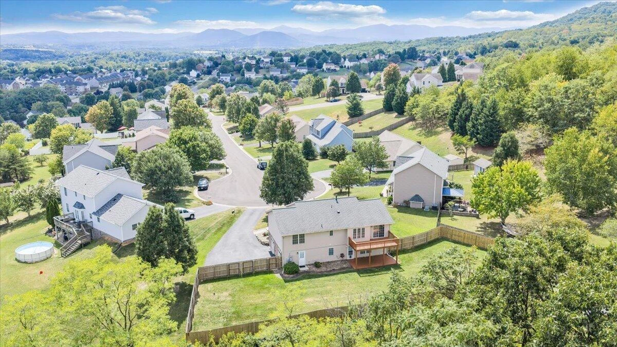 5822 Fieldview DR - Photo 46