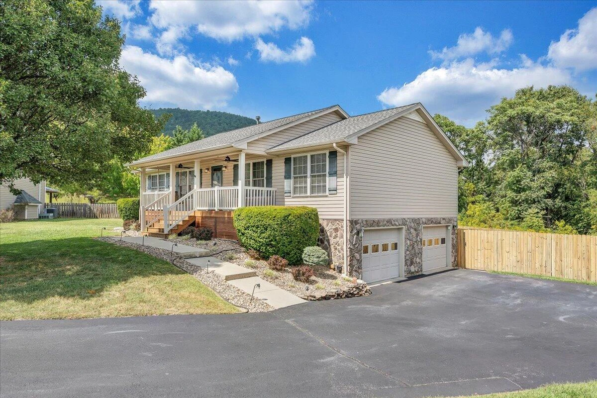 5822 Fieldview DR - Photo 52