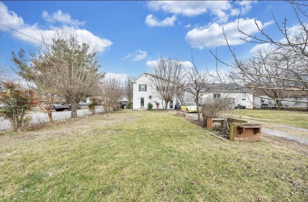 420 Front AVE - Photo 2