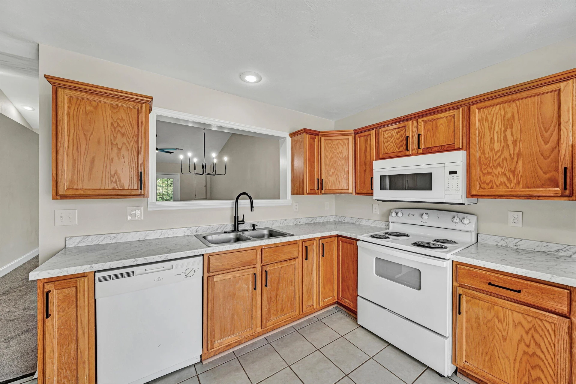2484 Tuckawana CIR NW - Photo 8