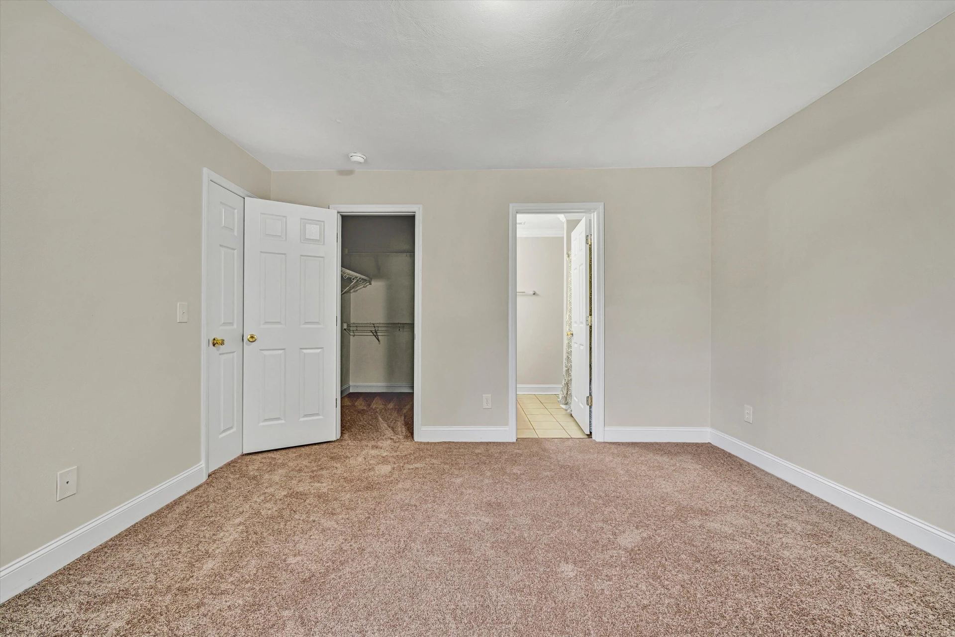 2484 Tuckawana CIR NW - Photo 12