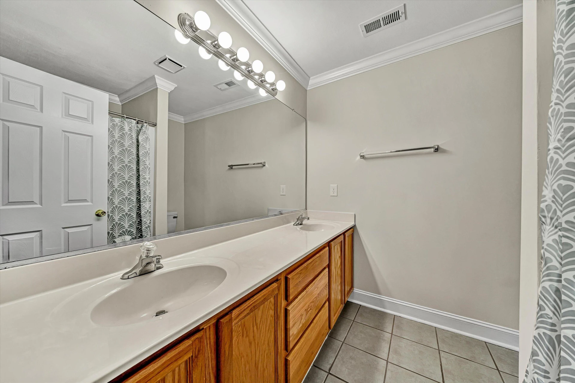 2484 Tuckawana CIR NW - Photo 15