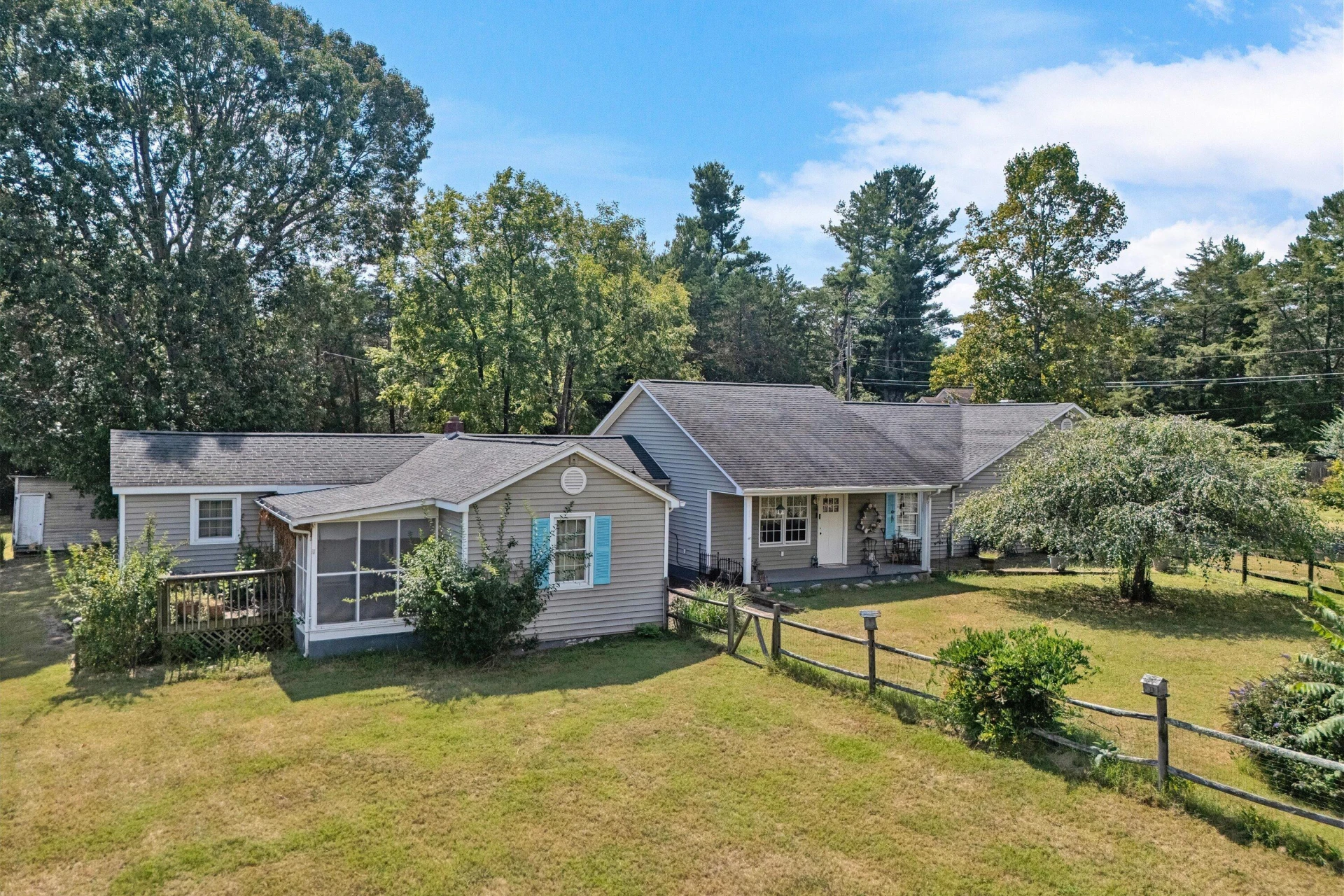 10440 Stewartsville RD - Photo 2