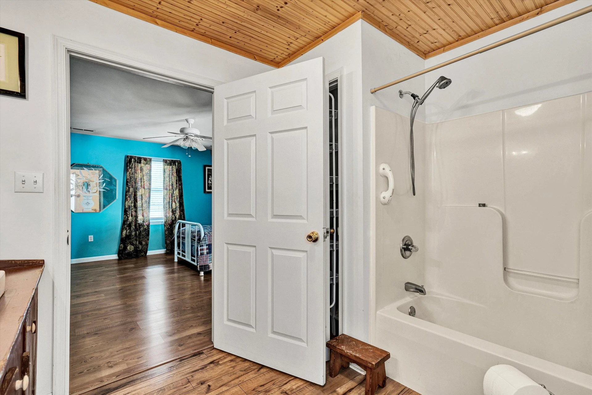 10440 Stewartsville RD - Photo 16