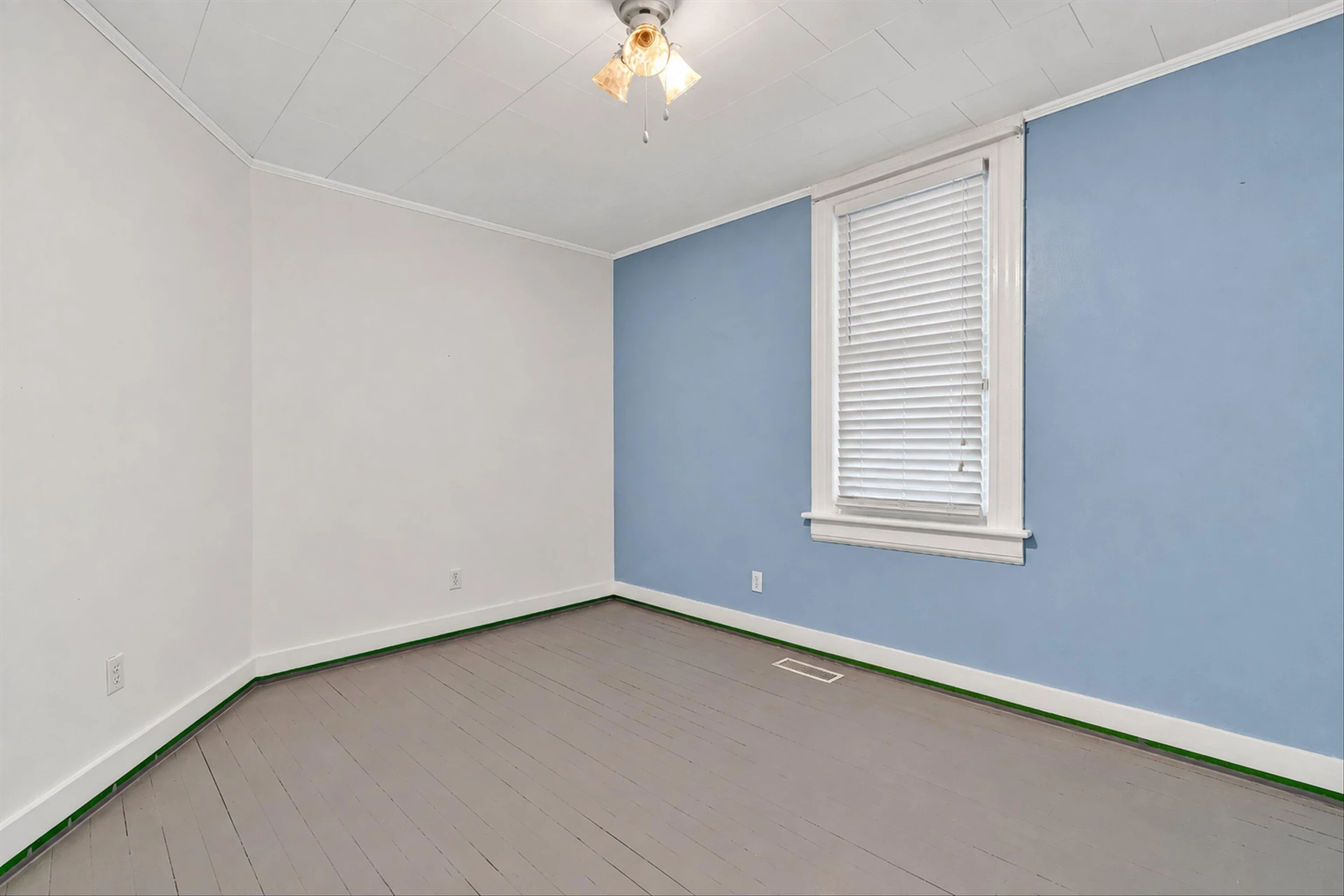 10440 Stewartsville RD - Photo 19