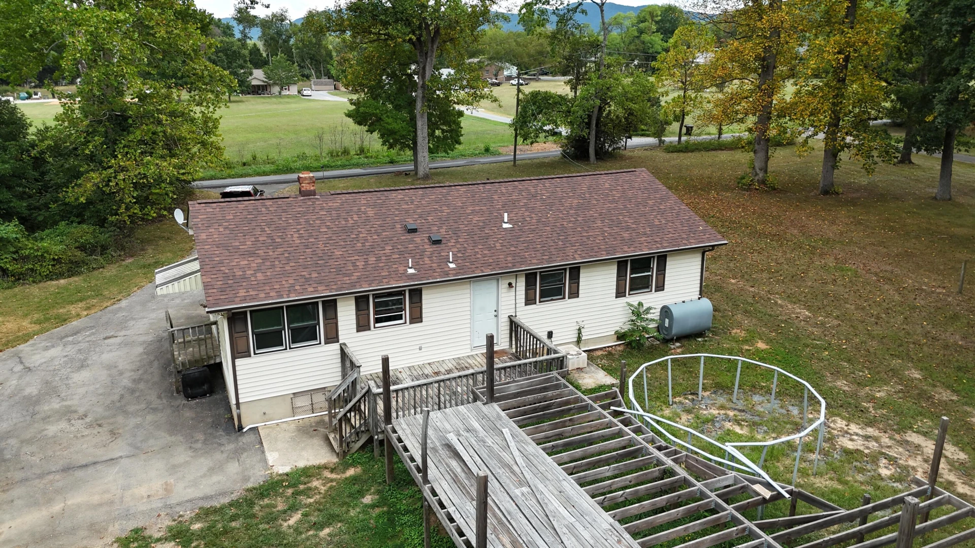 4056 Bendemeer RD - Photo 10