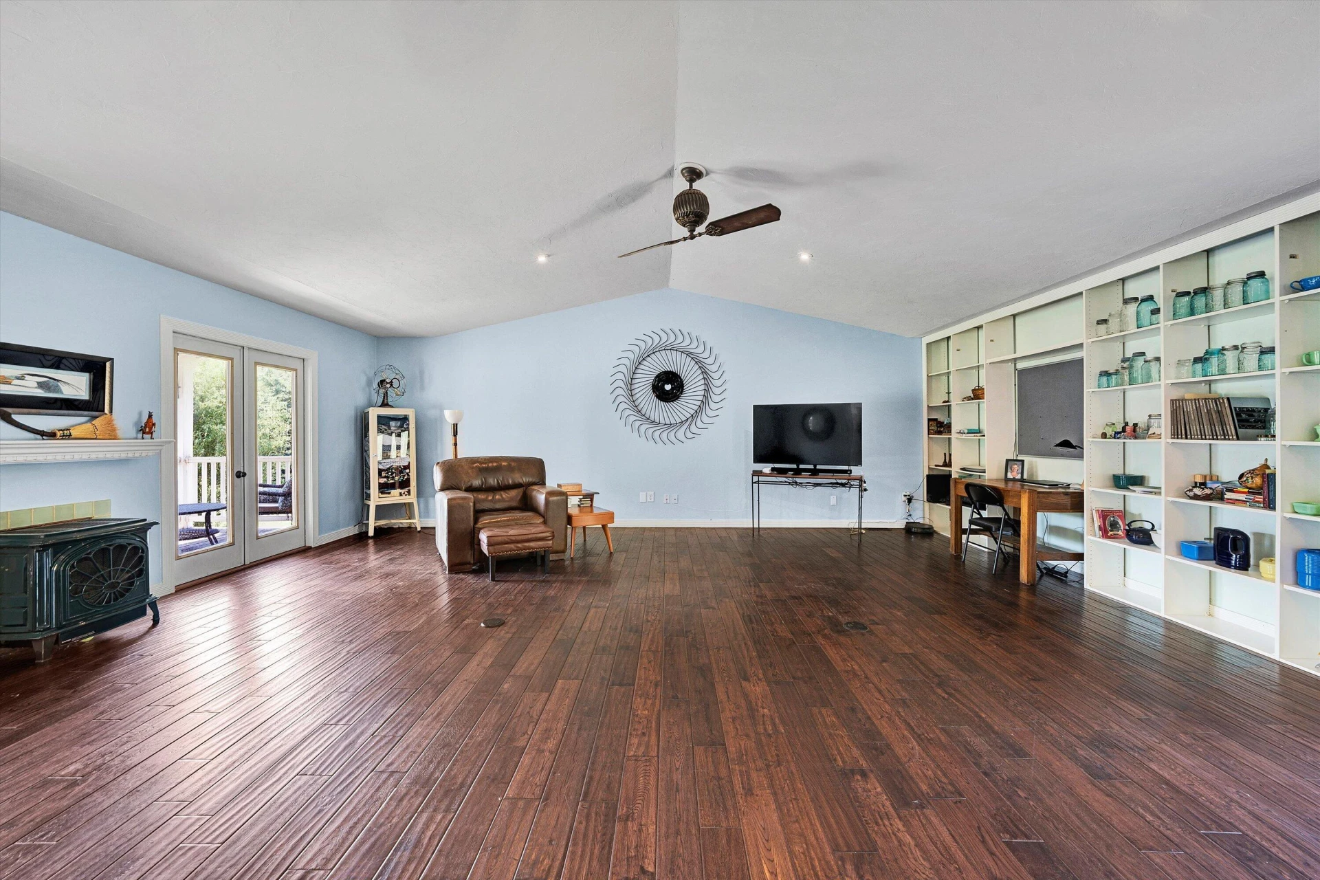 501 Clark Hollow RD - Photo 10