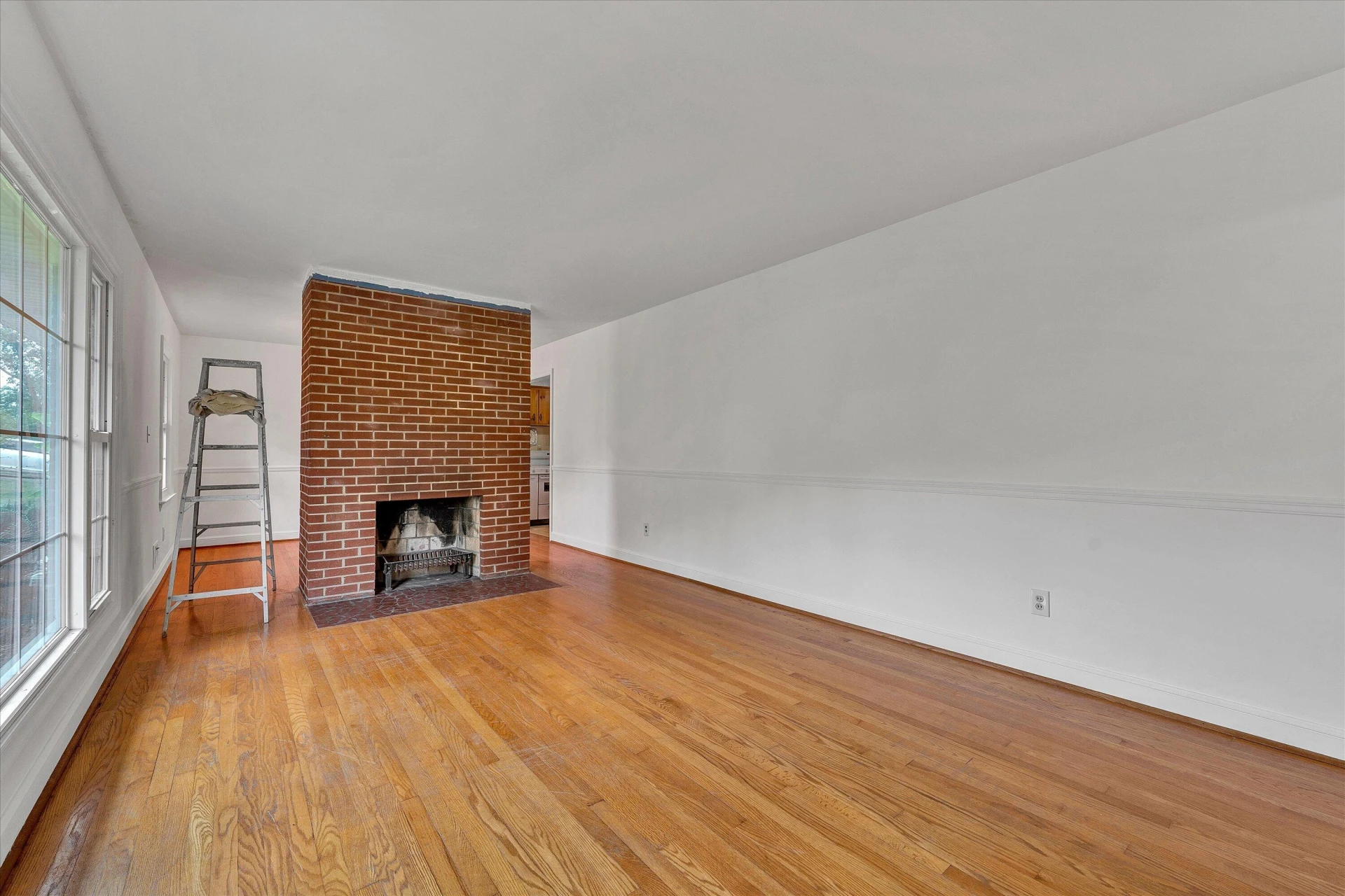 2435 Westmont ST NW - Photo 3
