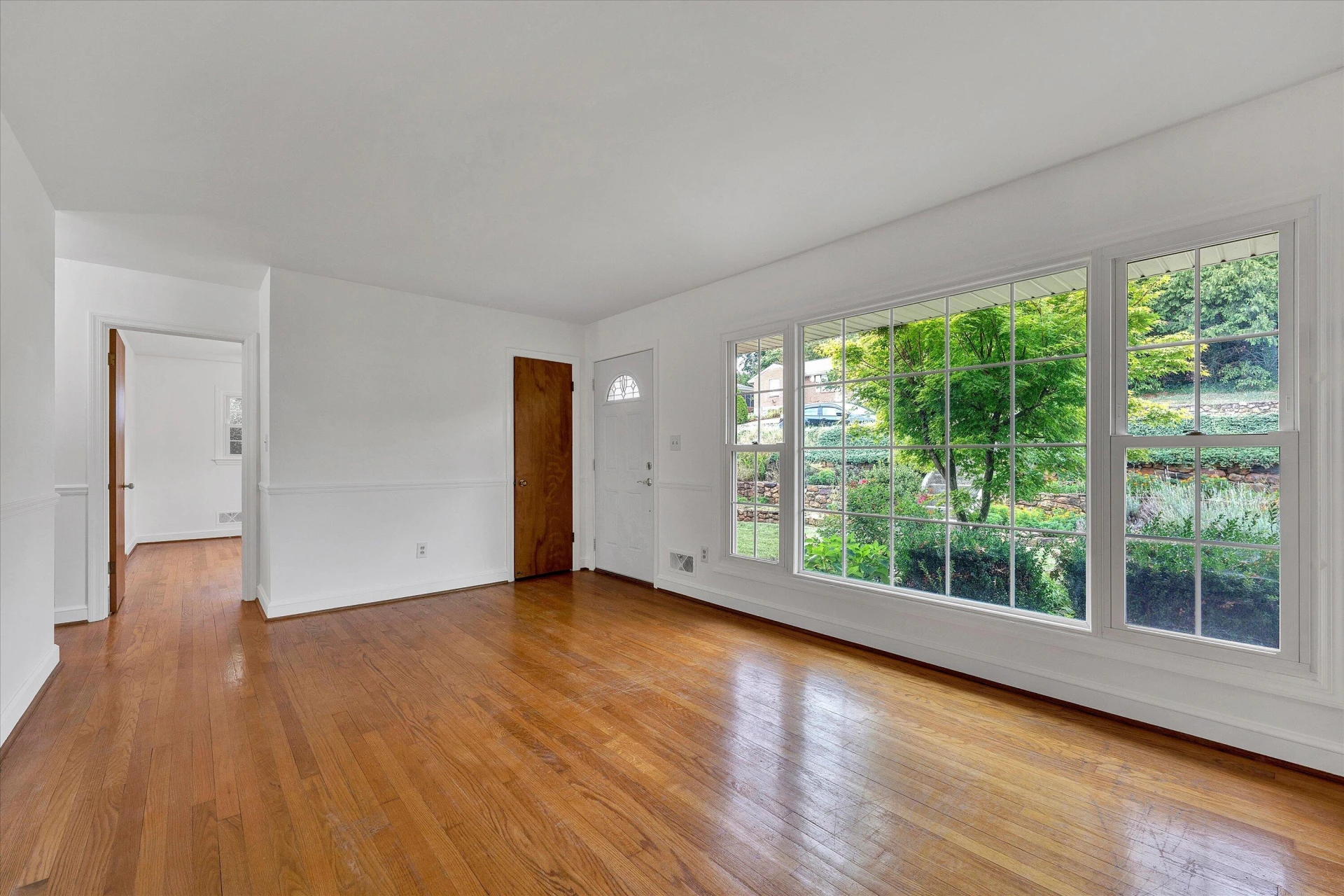 2435 Westmont ST NW - Photo 4