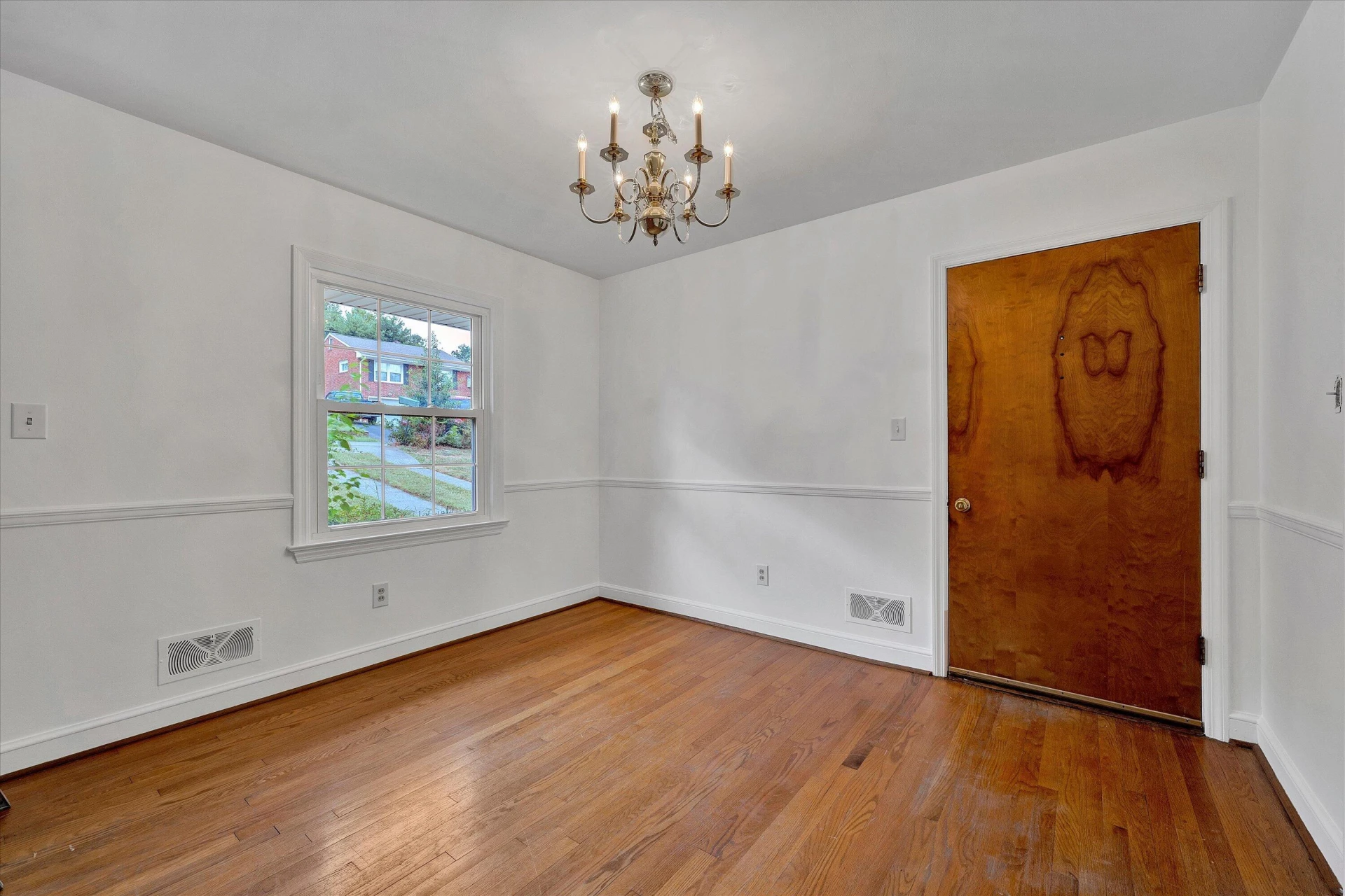 2435 Westmont ST NW - Photo 5