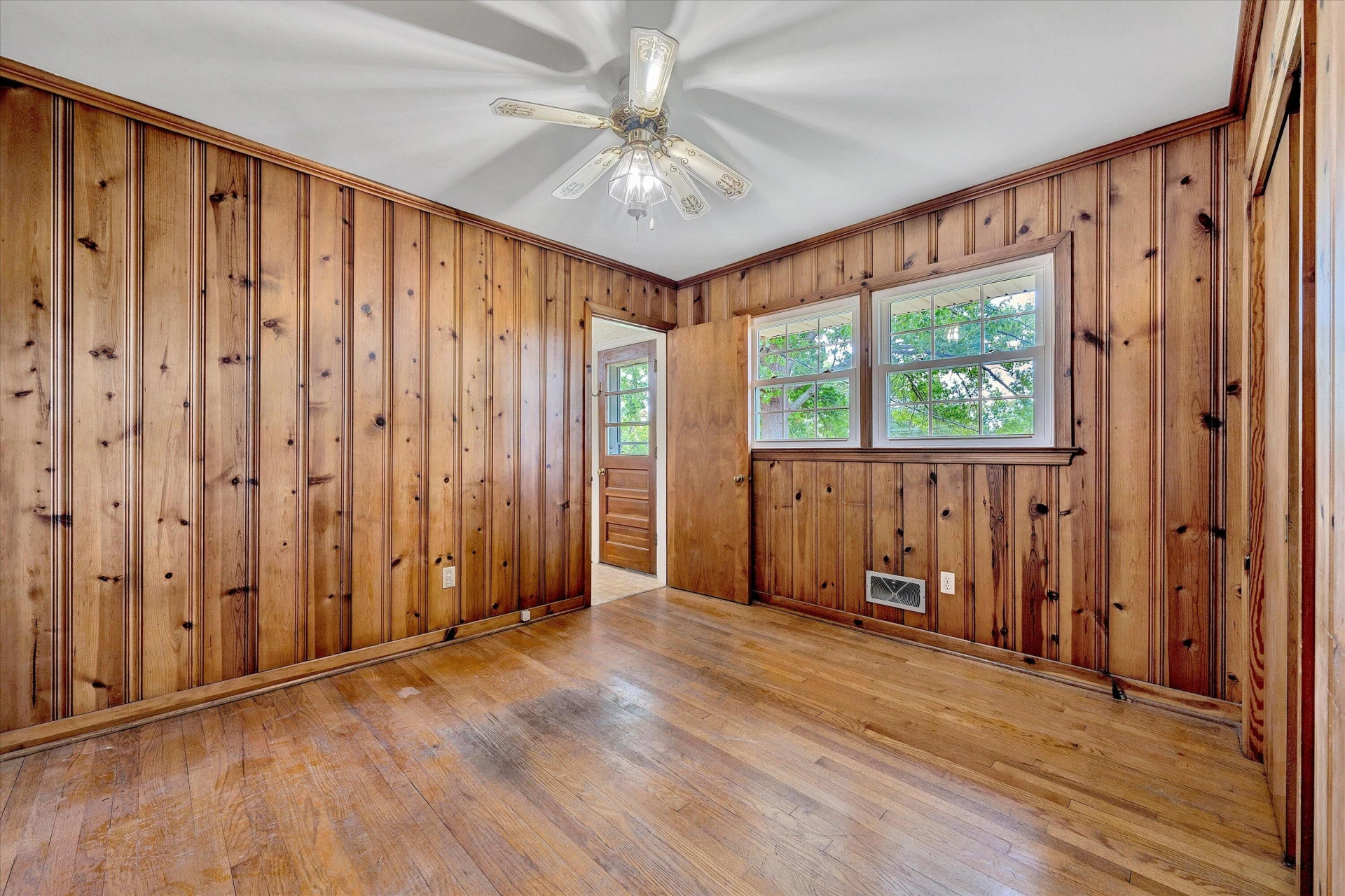 2435 Westmont ST NW - Photo 7