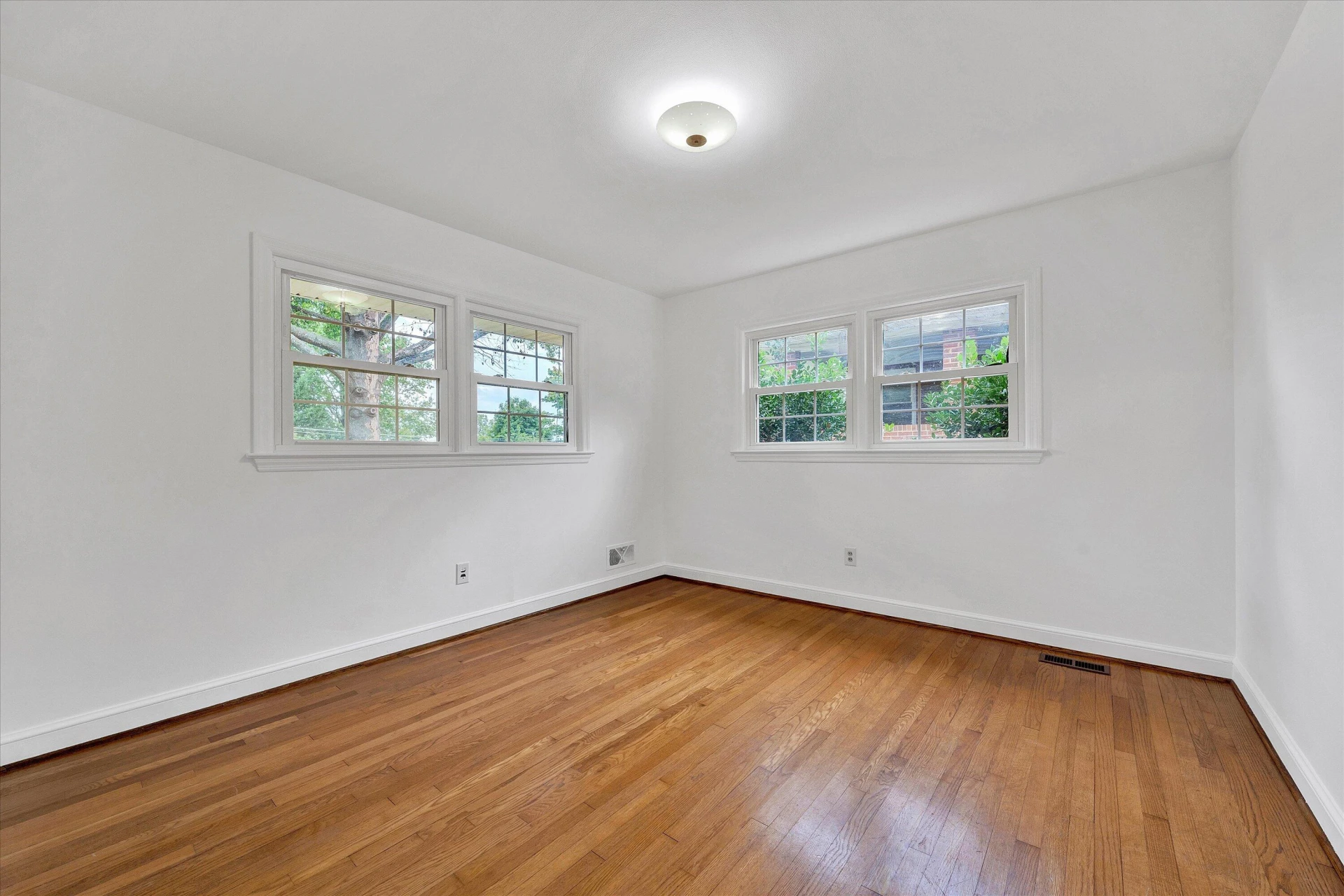 2435 Westmont ST NW - Photo 9