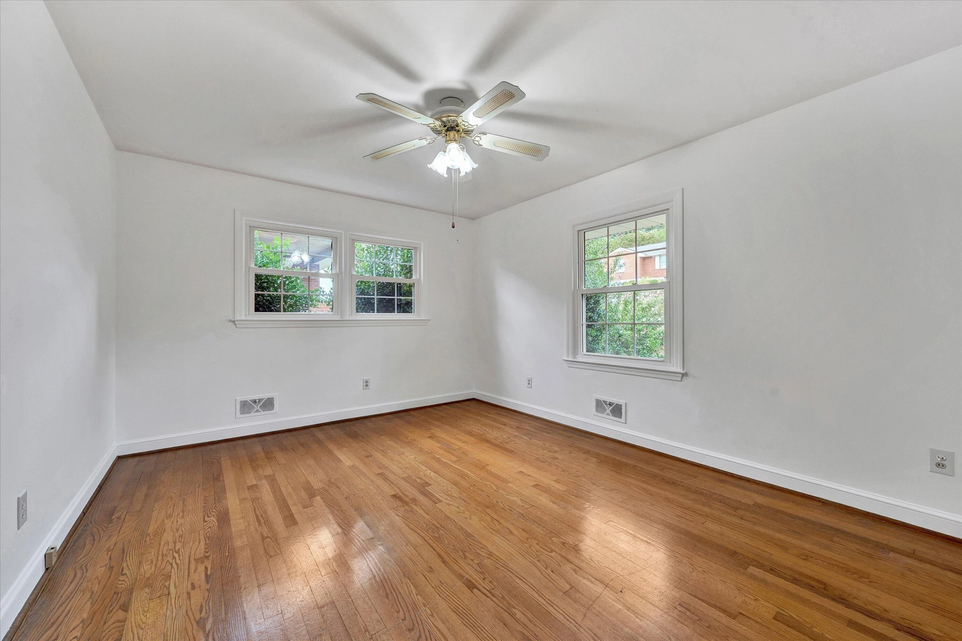 2435 Westmont ST NW - Photo 10
