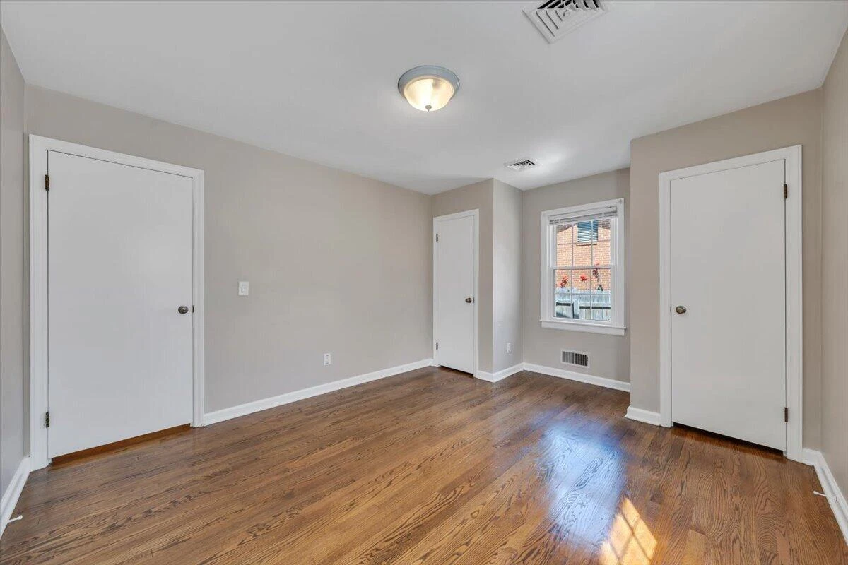 3813 Fleming AVE NE - Photo 23