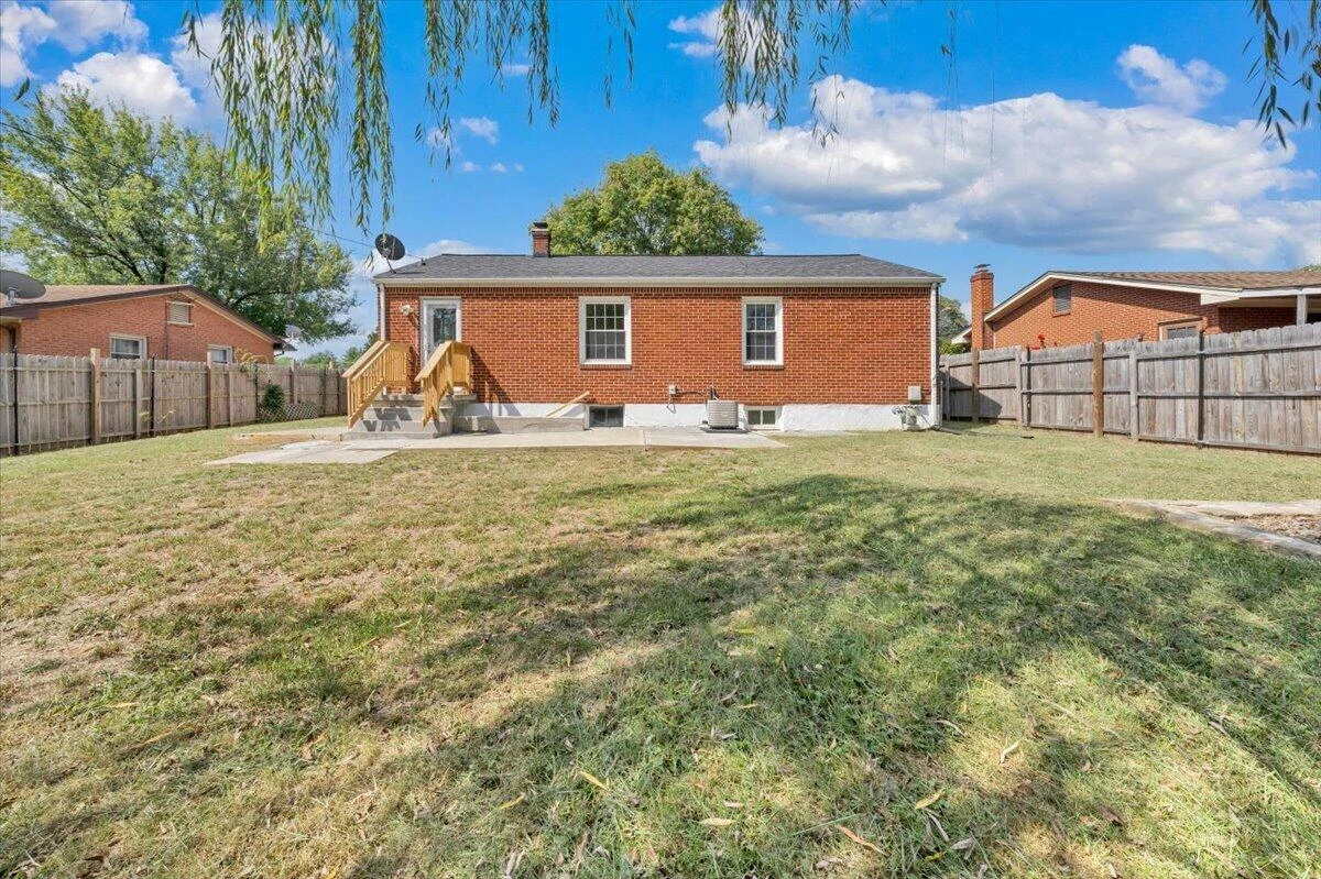 3813 Fleming AVE NE - Photo 34