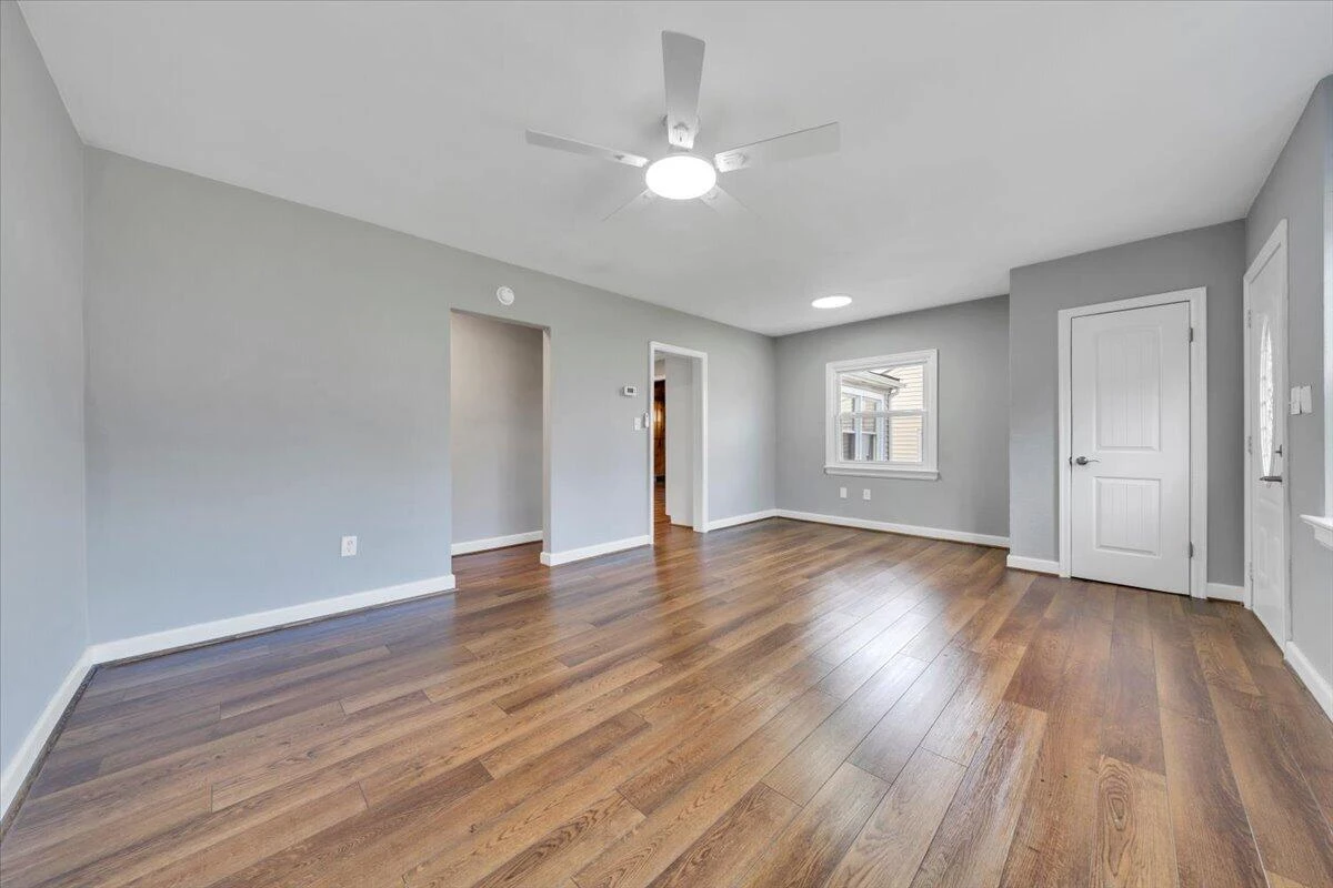 2507 Vancouver DR NW - Photo 8