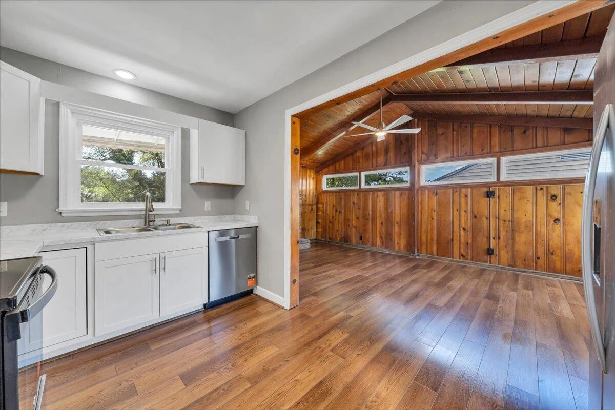 2507 Vancouver DR NW - Photo 13
