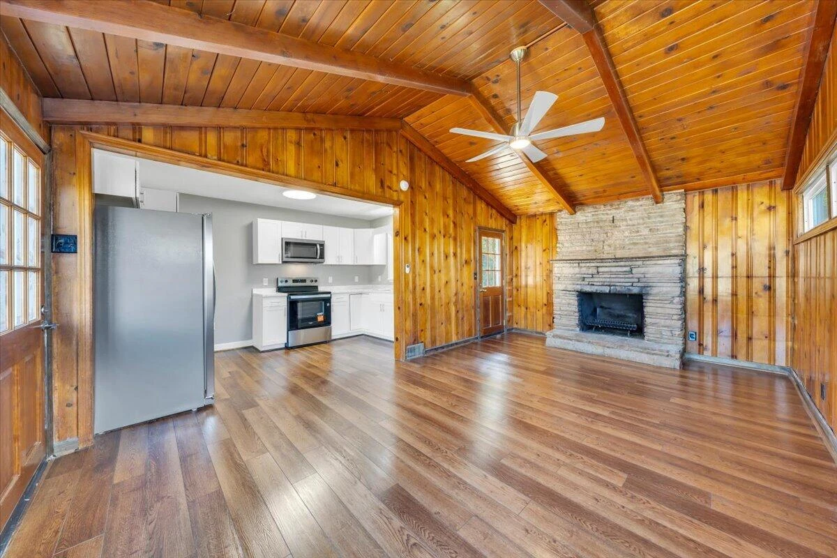 2507 Vancouver DR NW - Photo 21