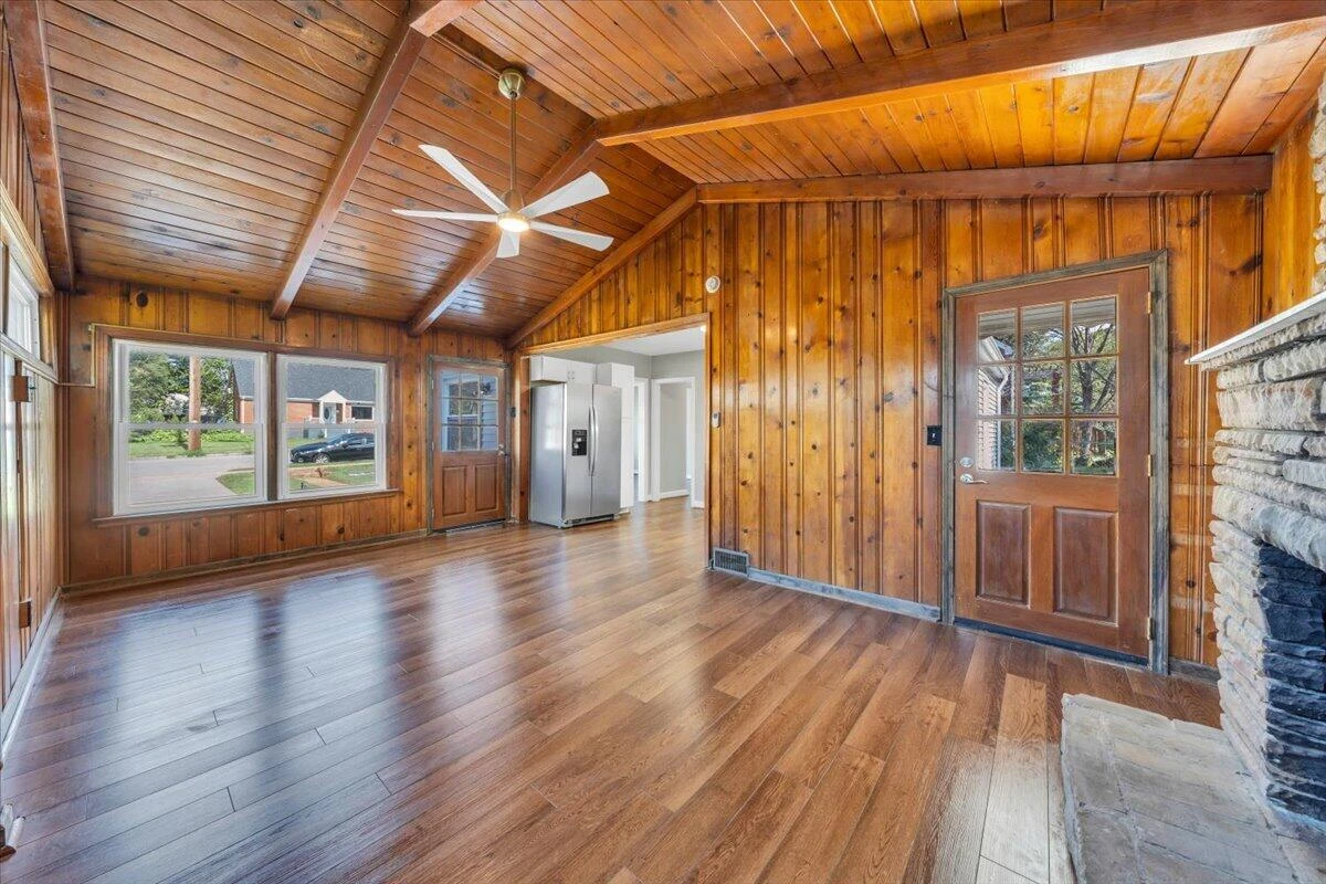 2507 Vancouver DR NW - Photo 23