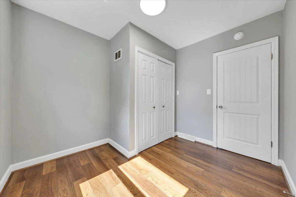 2507 Vancouver DR NW - Photo 25