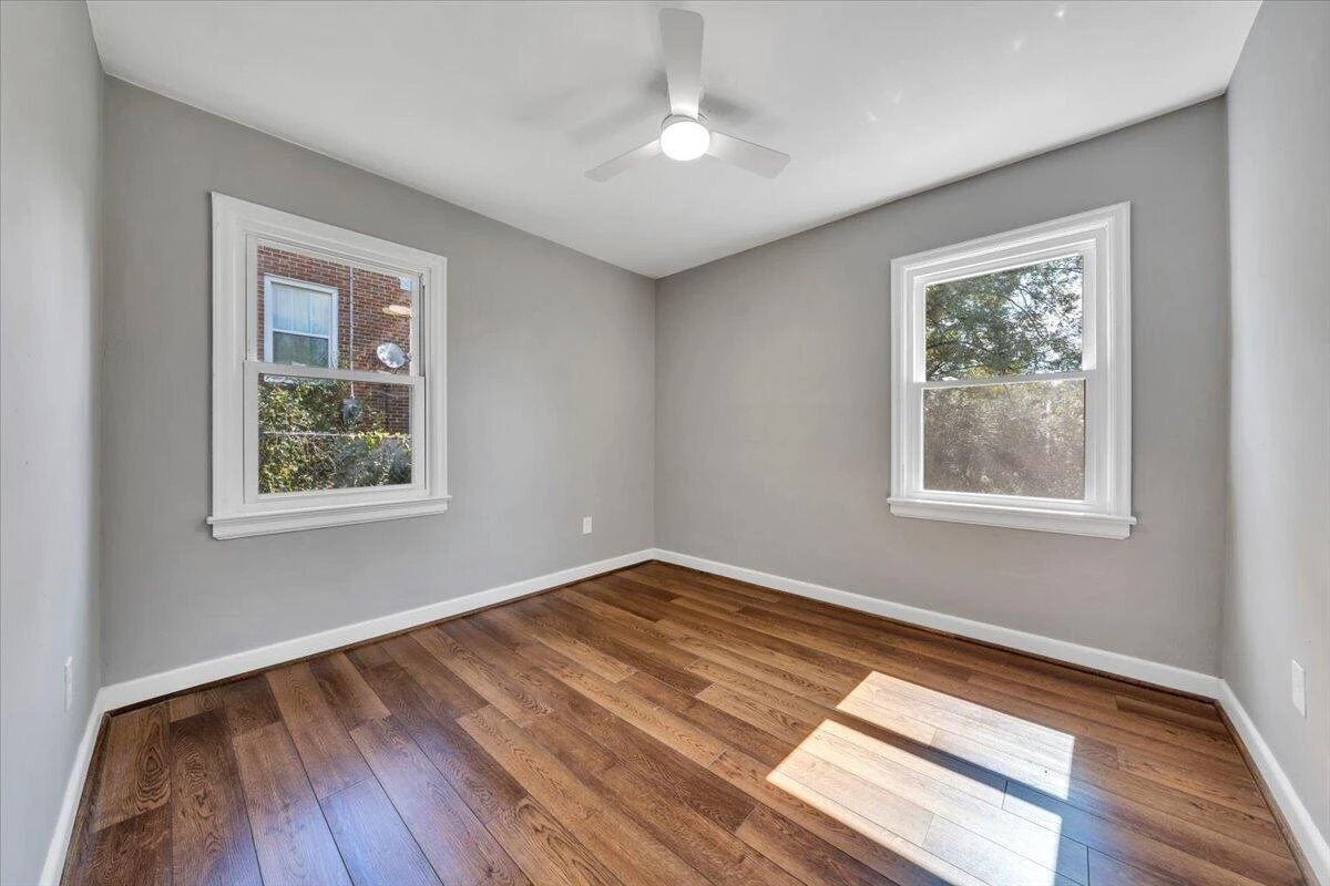 2507 Vancouver DR NW - Photo 28