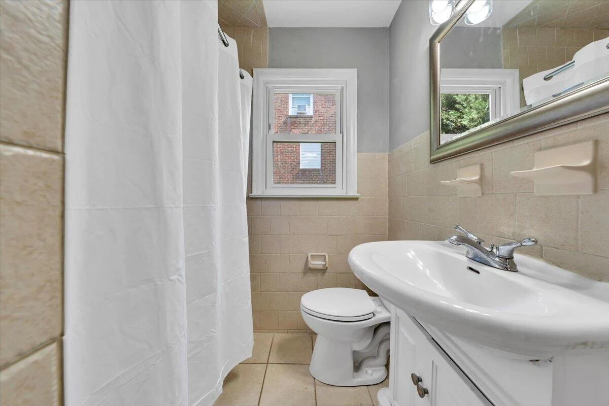 2507 Vancouver DR NW - Photo 30