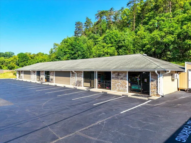 4333 Old Cave Spring RD, Roanoke, VA, 24018