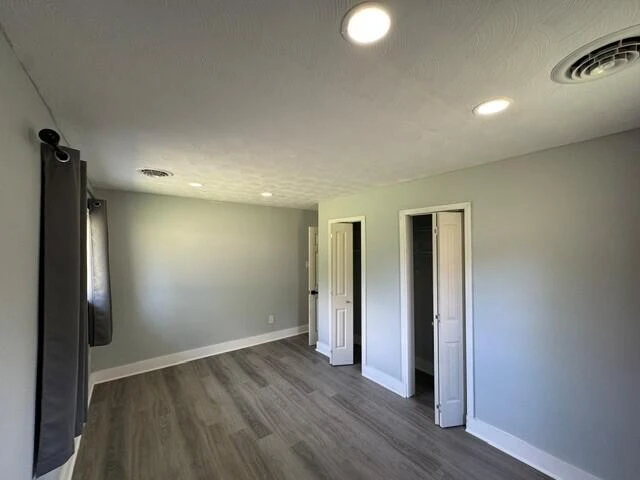 2576 Hill AVE - Photo 5
