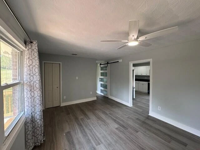 2576 Hill AVE - Photo 6