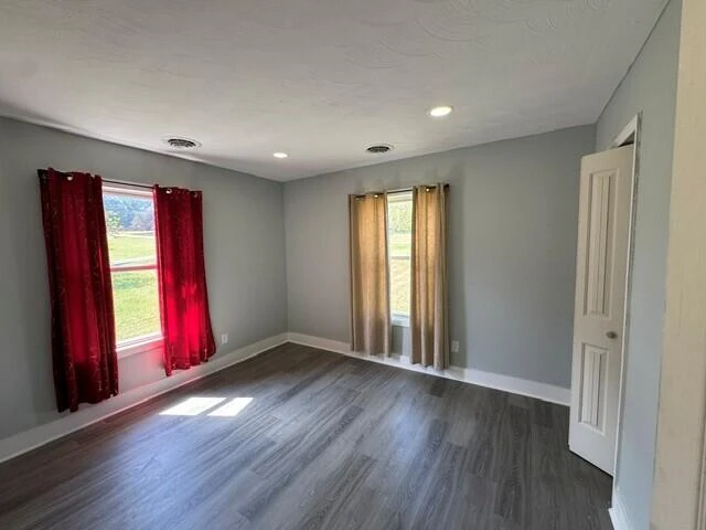 2576 Hill AVE - Photo 10