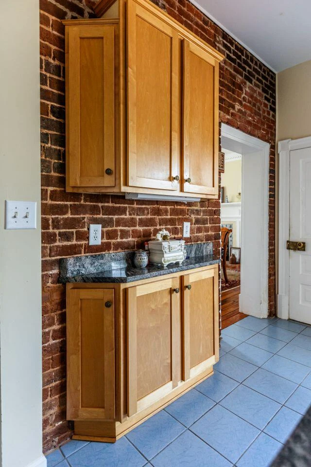 1024 Sunset DR - Photo 31