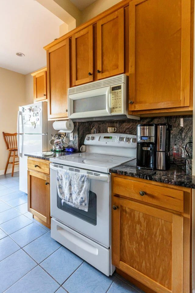 1024 Sunset DR - Photo 33
