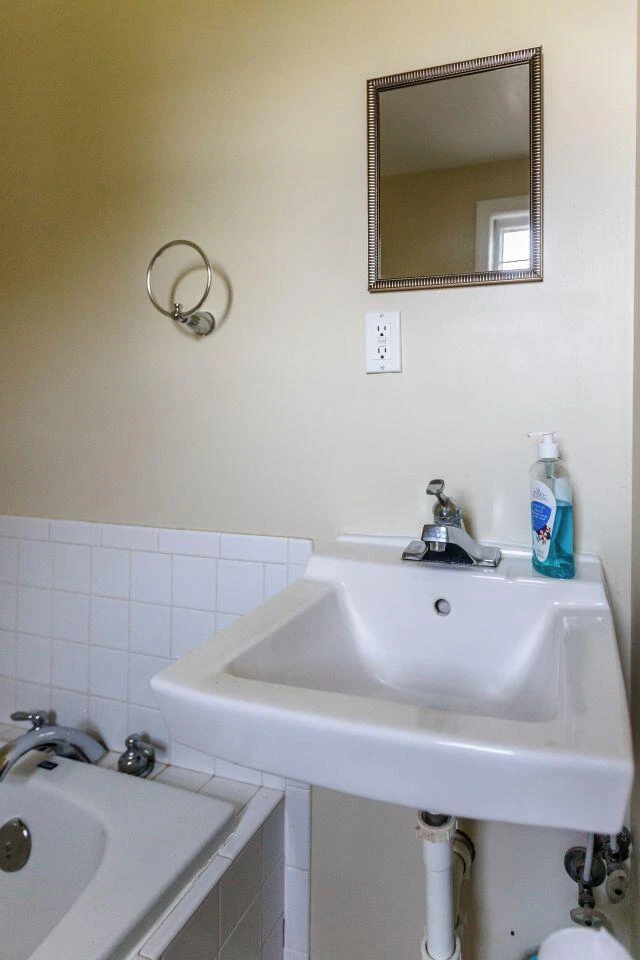 1024 Sunset DR - Photo 35